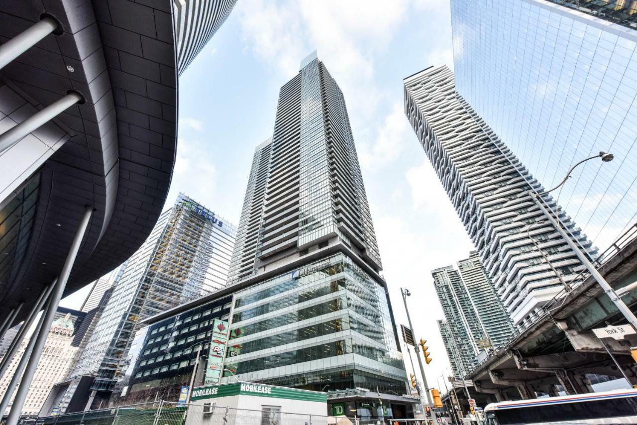 Sarkar Suites - Maple Leaf Square Toronto Bagian luar foto