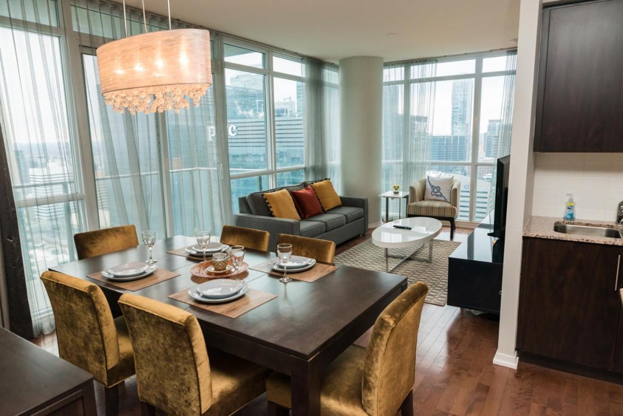 Sarkar Suites - Maple Leaf Square Toronto Bagian luar foto