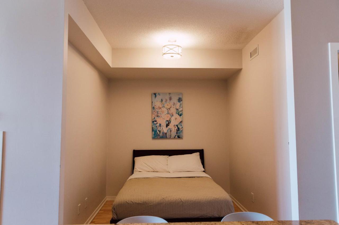 Sarkar Suites - Maple Leaf Square Toronto Bagian luar foto