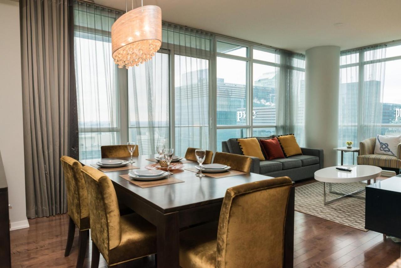 Sarkar Suites - Maple Leaf Square Toronto Bagian luar foto