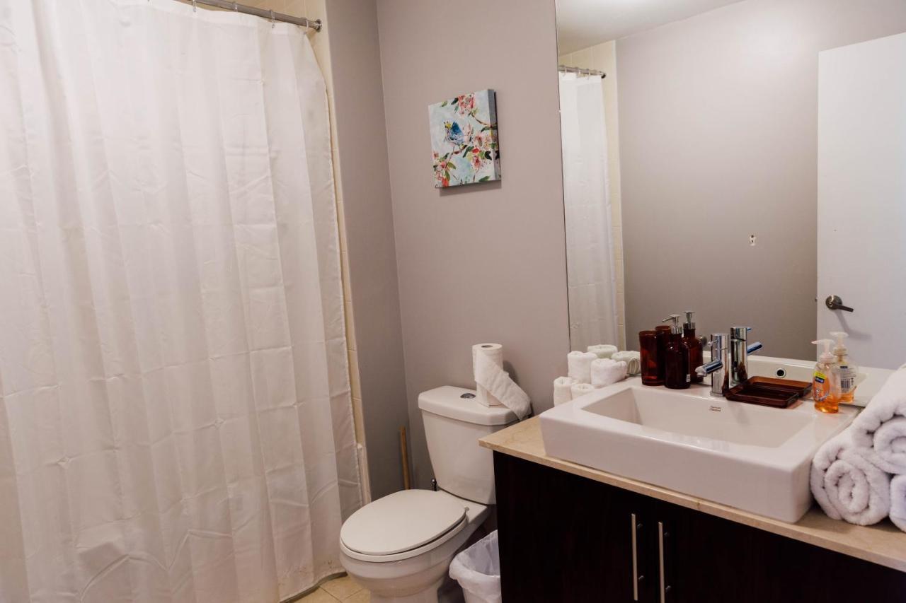 Sarkar Suites - Maple Leaf Square Toronto Bagian luar foto